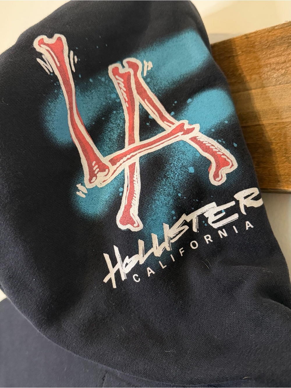 Hollister California Men’s Large Black Graphic Graffiti Hoodie Pullover Y2K - Picture 7 of 7
